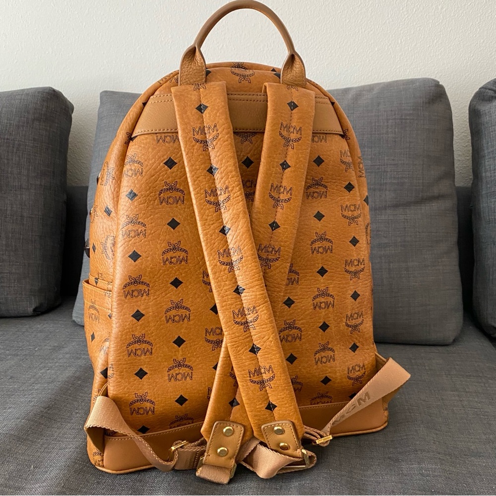 MCM large studded backpack classic style - Picture 4 of 11